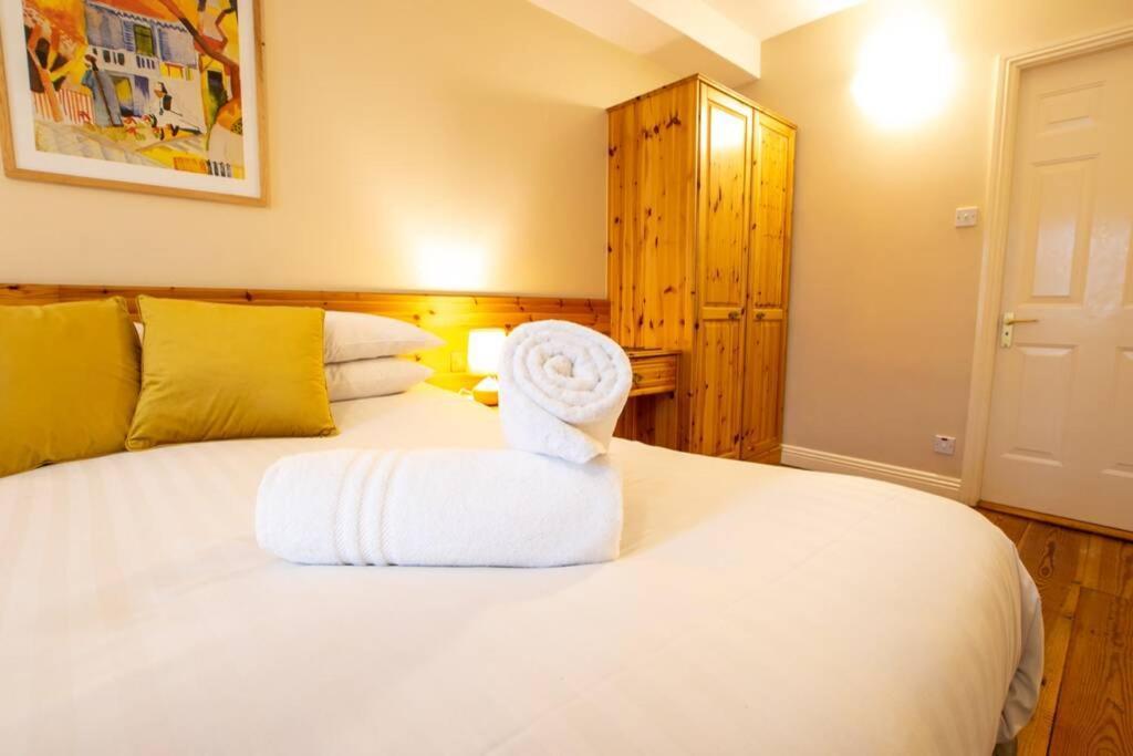 310 - The Carrowbeg At The Harbour Mills By Shortstays Westport Exterior foto
